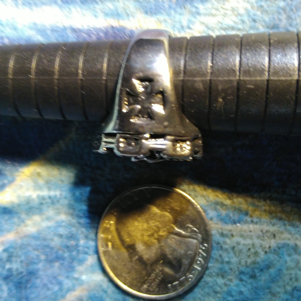 Skull ring    (G) - Picture 2 of 4